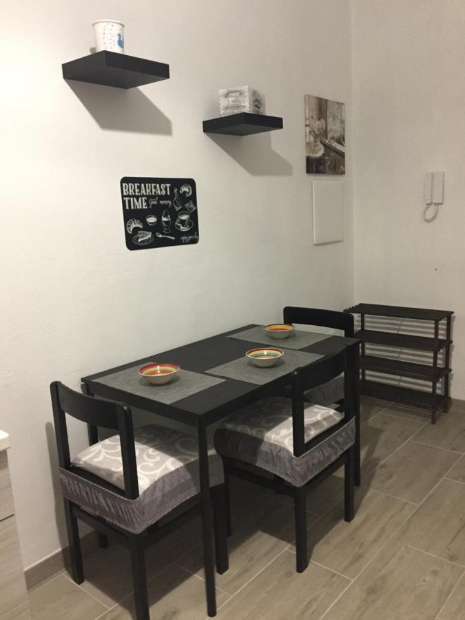 Domus Alice Apartment Monserrato Luaran gambar