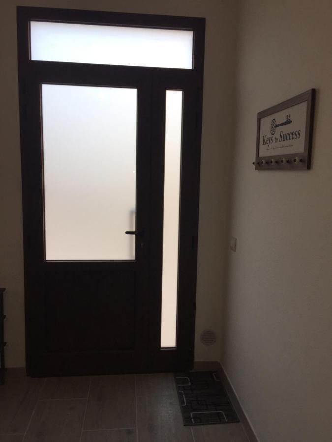 Domus Alice Apartment Monserrato Luaran gambar